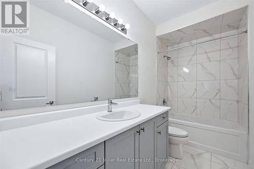 Main Bathroom - 3250 Millicent Avenue, Oakville (Go Glenorchy), ON - Indoor Photo Showing Bathroom