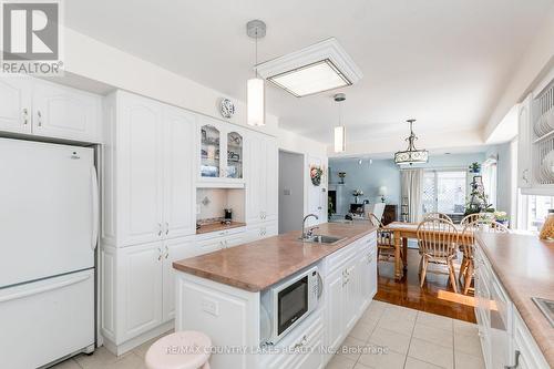 98 Turtle Path, Ramara, ON - Indoor Photo Showing Kitchen