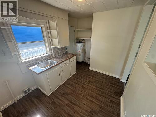 760 Argyle Street, Regina, SK - Indoor