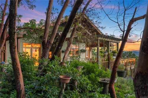 248 Suneagle Dr, Salt Spring, BC 