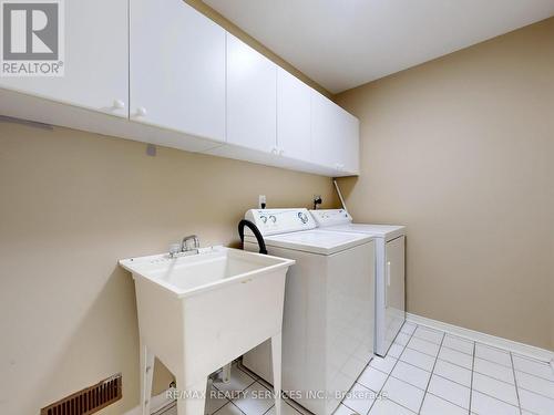 96 - 5230 Glen Erin Drive, Mississauga, ON - Indoor Photo Showing Laundry Room