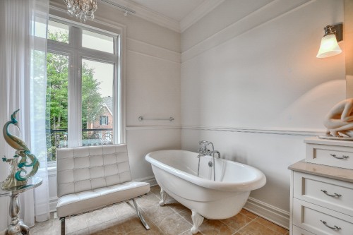 Bathroom - 6 Rue De Rambouillet, Blainville, QC - Indoor Photo Showing Bathroom