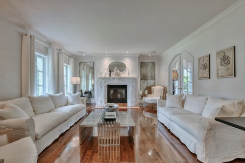 Living room - 6 Rue De Rambouillet, Blainville, QC - Indoor Photo Showing Living Room With Fireplace