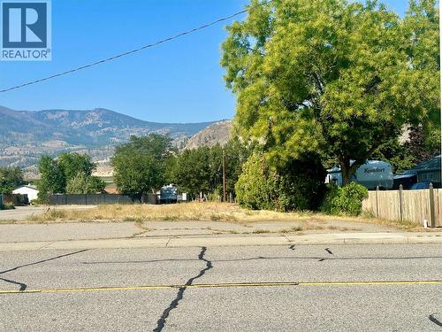 5812 Airport Street, Oliver, BC 