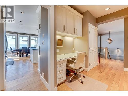 6054 Lynx Drive, Vernon, BC - Indoor