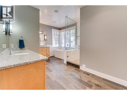 6054 Lynx Drive, Vernon, BC - Indoor Photo Showing Other Room