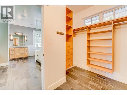 Large walk in closet - 6054 Lynx Drive, Vernon, BC - Indoor Photo Showing Other Room