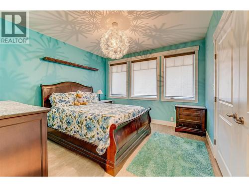 6054 Lynx Drive, Vernon, BC - Indoor Photo Showing Bedroom