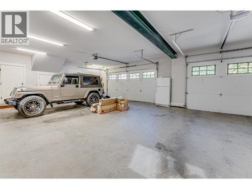 6054 Lynx Drive, Vernon, BC - Indoor Photo Showing Garage