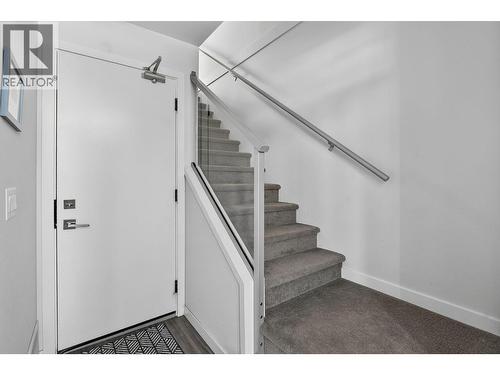 1515 Highland Drive Unit# 33, Kelowna, BC - Indoor Photo Showing Other Room