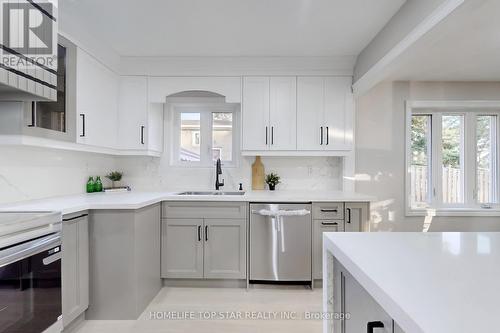 36 Belyea Crescent, Toronto, ON - Indoor Photo Showing Kitchen With Upgraded Kitchen