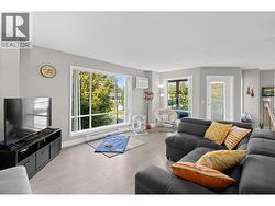 727 Houghton Road Unit# 212  Kelowna, BC V1X 7J7