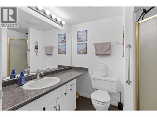727 Houghton Road Unit# 212, Kelowna, BC - Indoor Photo Showing Bathroom