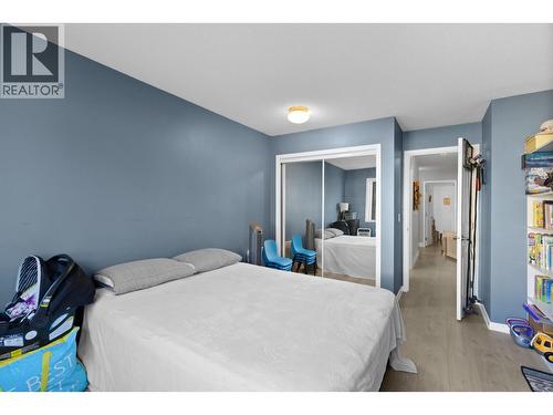 727 Houghton Road Unit# 212, Kelowna, BC - Indoor Photo Showing Bedroom