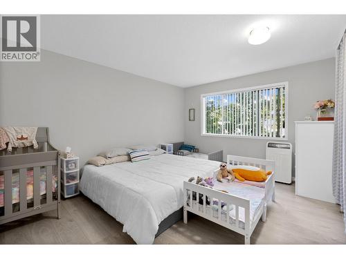 727 Houghton Road Unit# 212, Kelowna, BC - Indoor Photo Showing Bedroom