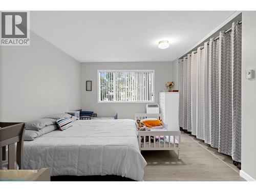 727 Houghton Road Unit# 212, Kelowna, BC - Indoor Photo Showing Bedroom