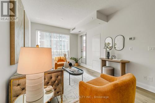 307 - 8228 Birchmount Road, Markham, ON - Indoor