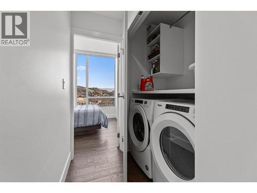 1191 Sunset Drive Unit# 2906 Lot# 191, Kelowna, BC - Indoor Photo Showing Laundry Room