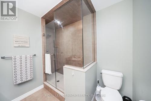 115 Pelech Crescent, Hamilton, ON - Indoor Photo Showing Bathroom