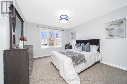 115 Pelech Crescent, Hamilton, ON - Indoor Photo Showing Bedroom