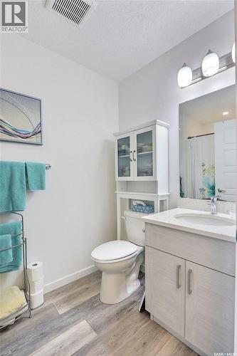 303 2641 Woodbridge Drive, Prince Albert, SK - Indoor Photo Showing Bathroom