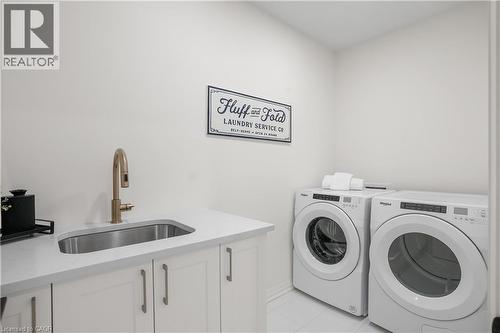 6523 Wellington 7 Road Unit# 32, Elora, ON - Indoor Photo Showing Laundry Room