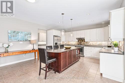 59 Kells Crescent, Collingwood, ON - Indoor Photo Showing Kitchen With Upgraded Kitchen