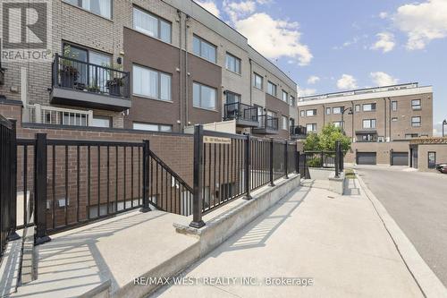 10 - 187 William Duncan Road, Toronto, ON - Outdoor