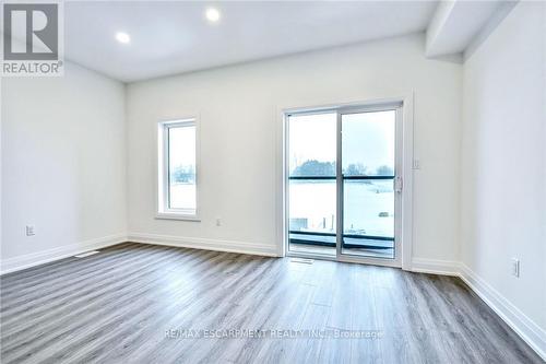 14 Clear Valley Lane, Hamilton, ON - Indoor Photo Showing Other Room