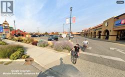 Mission Park Mall nearby - 