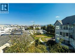 East views courtyard - 