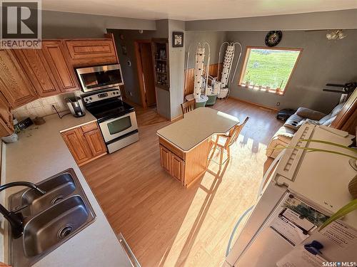 223 Riverside Boulevard, Eastend, SK - Indoor