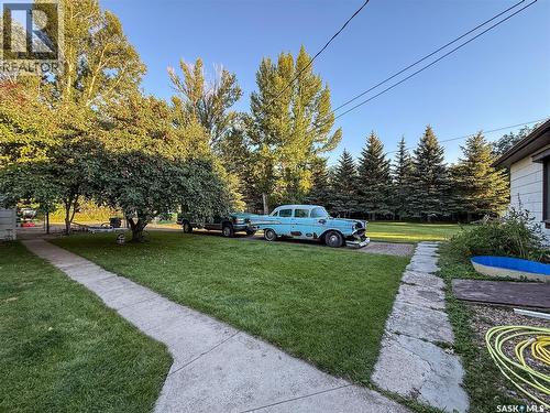 223 Riverside Boulevard, Eastend, SK - Outdoor