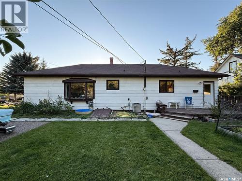 223 Riverside Boulevard, Eastend, SK - Outdoor With Deck Patio Veranda