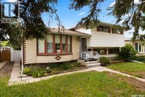 1015 12th AVENUE E  Regina, SK S4N 4W1