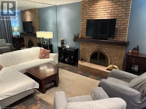 6942 Barrisdale Drive, Mississauga, ON - Indoor Photo Showing Living Room With Fireplace