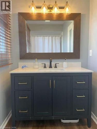 6942 Barrisdale Drive, Mississauga, ON - Indoor Photo Showing Bathroom