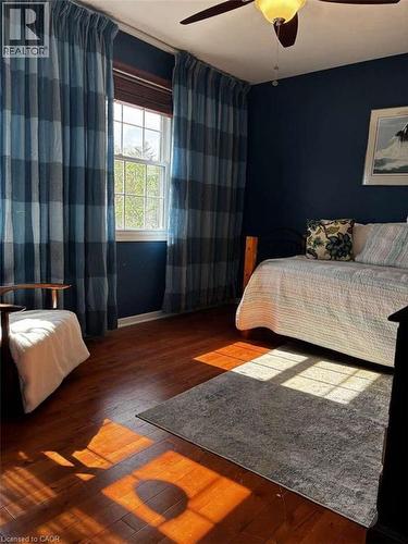 6942 Barrisdale Drive, Mississauga, ON - Indoor Photo Showing Bedroom