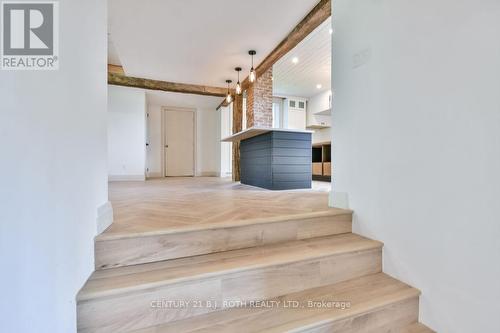 1998 Old Barrie Road E, Oro-Medonte, ON - Indoor Photo Showing Other Room