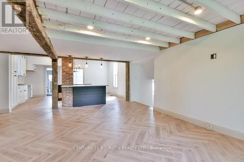 1998 Old Barrie Road E, Oro-Medonte, ON - Indoor Photo Showing Other Room