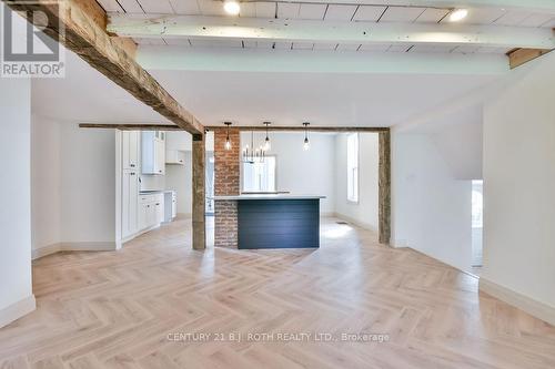 1998 Old Barrie Road E, Oro-Medonte, ON - Indoor Photo Showing Other Room