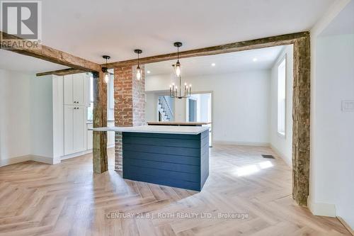 1998 Old Barrie Road E, Oro-Medonte, ON - Indoor