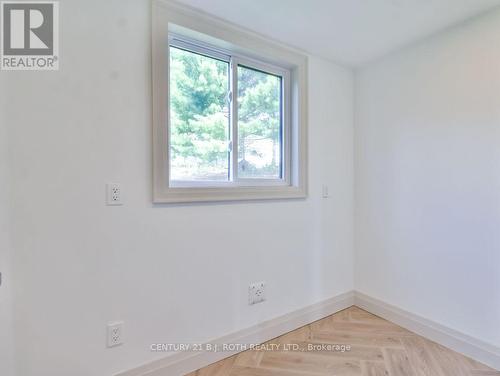 1998 Old Barrie Road E, Oro-Medonte, ON - Indoor Photo Showing Other Room