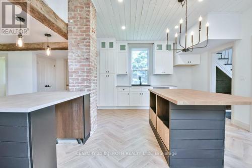 1998 Old Barrie Road E, Oro-Medonte, ON - Indoor Photo Showing Kitchen