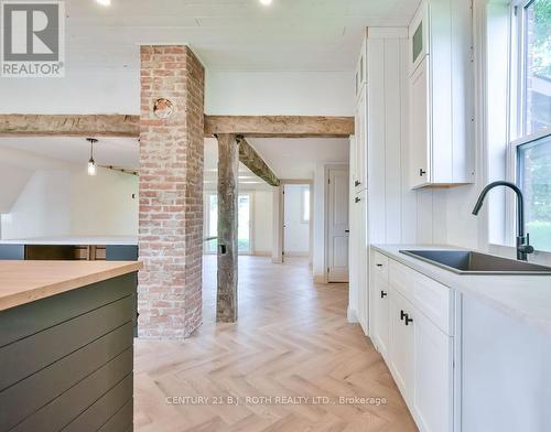 1998 Old Barrie Road E, Oro-Medonte, ON - Indoor