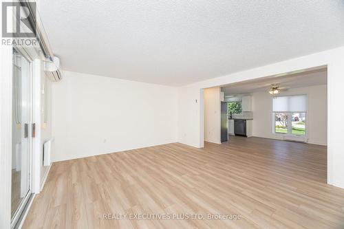 3 Hickory Court, New Tecumseth, ON - Indoor Photo Showing Other Room
