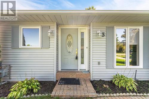 3 Hickory Court, New Tecumseth, ON - Outdoor With Exterior