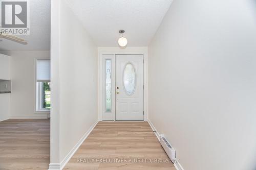 3 Hickory Court, New Tecumseth, ON - Indoor Photo Showing Other Room