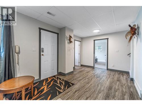 323 Riesling Place, Oliver, BC - Indoor Photo Showing Other Room