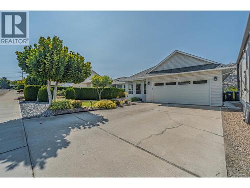 323 Riesling Place, Oliver, BC - Outdoor